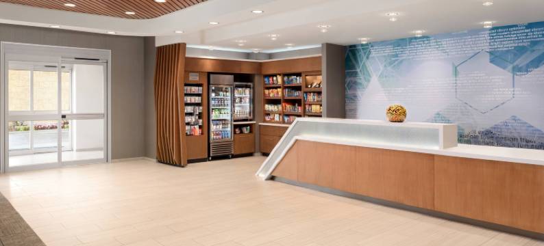 密尔沃基西区/沃瓦托萨SpringHill Suites酒店(SpringHill Suites Milwaukee West/Wauwatosa)图片