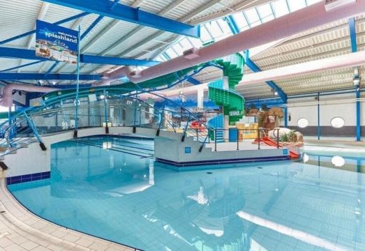 77 The Brambles Hotel Overview