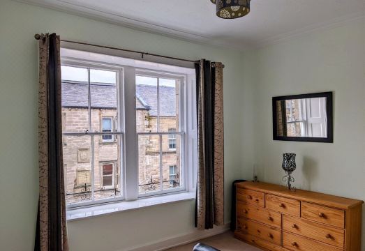 Spacious 4 Bed Maisonette on Scottish Borders High Street Hotel Overview