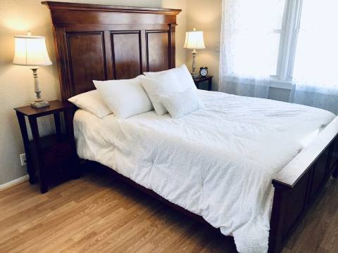 Cozy Country Cottage is family friendly, small taste of country close to town.