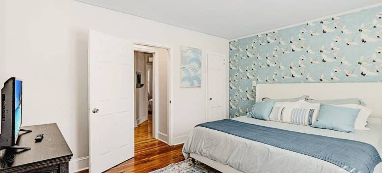 Augusta's Timeless Treasure图片