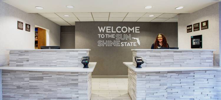 奥兰多国际机场欢朋酒店(Hampton Inn Orlando-International Airport)图片