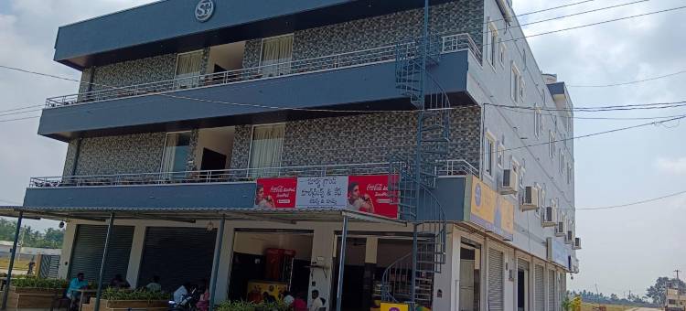 苏利亚君悦酒店(Hotel Surya Grand)图片