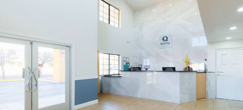 霍尔布鲁克品质酒店近化石森林(Quality Inn Holbrook Near Petrified Forest)图片