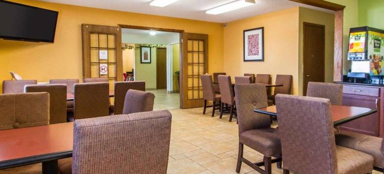 奥图姆瓦北品质酒店及套房(Quality Inn & Suites Ottumwa North)图片