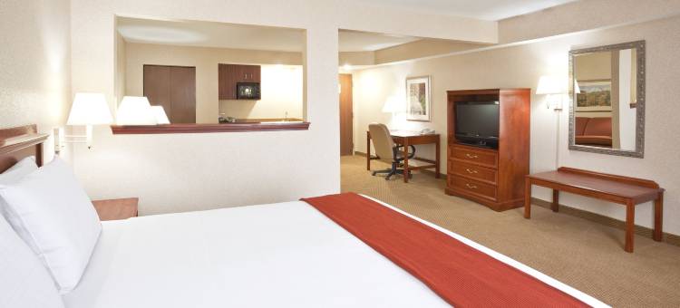 智选假日套房酒店草地滚球场(Holiday Inn Express & Suites Bowling Green)图片