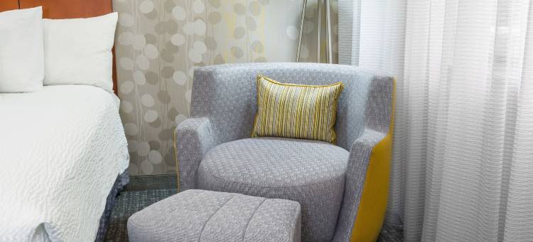 芝加哥圣查尔斯万怡酒店(Courtyard Chicago St. Charles)图片