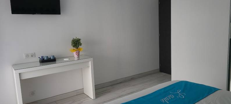 莱斯卡尔罗曼斯克(L'Escale Romanesque)图片