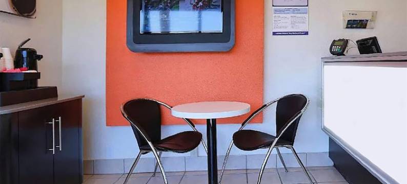 Super 8 by Wyndham Walnut Creek(Super 8 by Wyndham Walnut Creek)图片