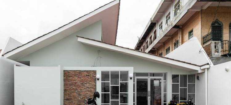 红多兹Plus酒店-近USU棉兰医院2号(RedDoorz Plus Near RS Usu Medan 2)图片