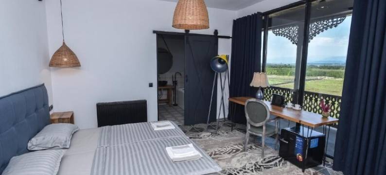 瓦尔茨克城堡(Chateau Vartsikhe)图片