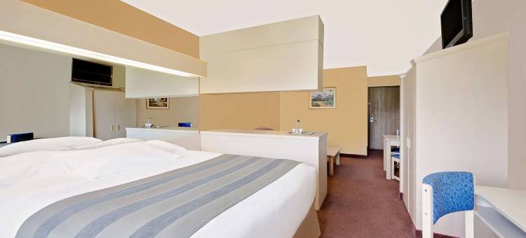 温德姆·乔普林麦客达套房酒店(Microtel Inn & Suites by Wyndham Joplin)图片