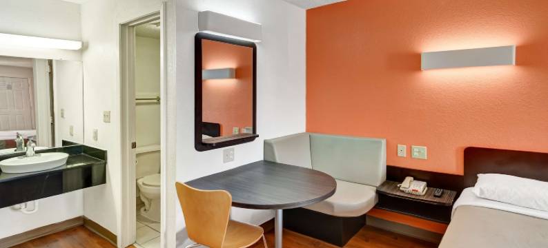 德克萨斯林戴尔 6 号汽车旅馆(Motel 6 Lindale, TX)图片