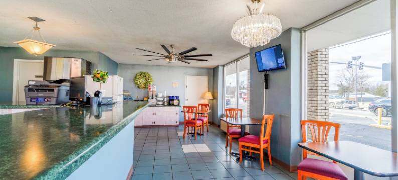 奥扎克交汇山景-由OYO管理(Ozark Junction Mountain View by OYO)图片