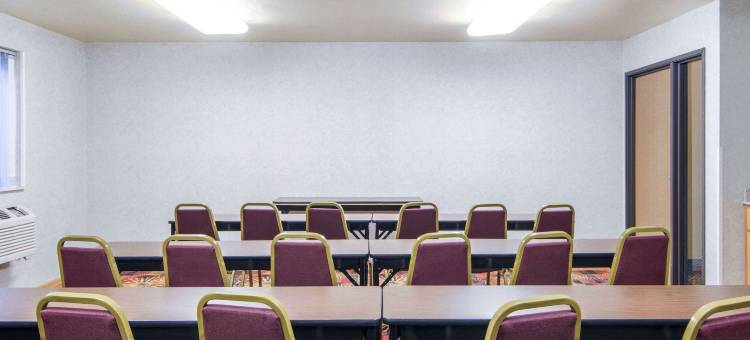 Super 8 by Wyndham Wheeling WV图片