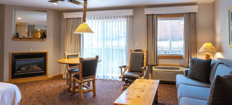 红狼旅馆在奥林匹克谷(Red Wolf Lodge at Olympic Valley)图片