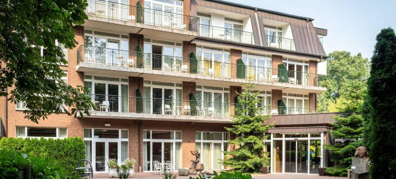 坦恩豪斯晨沃尔德酒店(Waldhotel Tannenhäuschen)图片