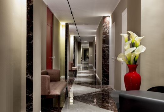 10 Keys Milano Hotel Overview