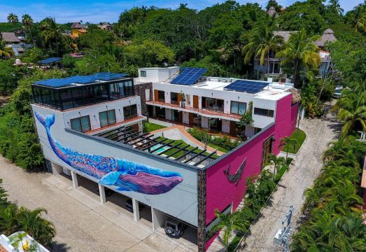 Casa de la Ballena Hotel Overview