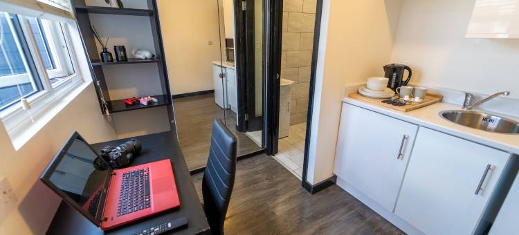 靠近QE和UOB的44号北路工作室(44 North Road Studios Near QE and Uob)图片