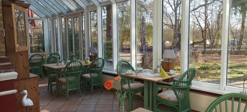 桑迪斯彻维兹施洛斯臣酒店(Hotel Schlösschen Sundische Wiese Zingst)图片