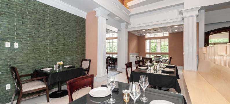 贝利西莫格兰德酒店，温德姆Trademark精选(Bellissimo Hotel, Trademark by Wyndham Near Foxwoods Casino)图片