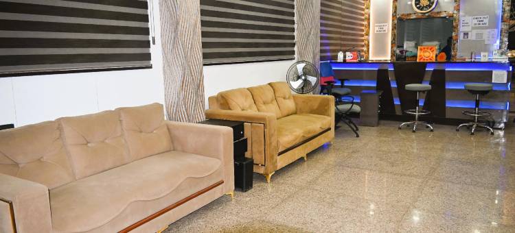 Rajmahal Premium Hotel & Banquet图片