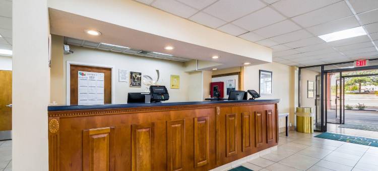 凯艺酒店-弗雷德里克斯堡中心公园区(Quality Inn Fredericksburg-Central Park Area)图片