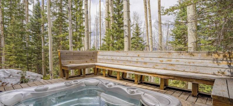 雪堆小屋由Avantstay提供的令人叹为观止的家与优质滑雪通道(Snowdrift Cabin by AvantStay Breathtaking Home w Prime Ski Access)图片