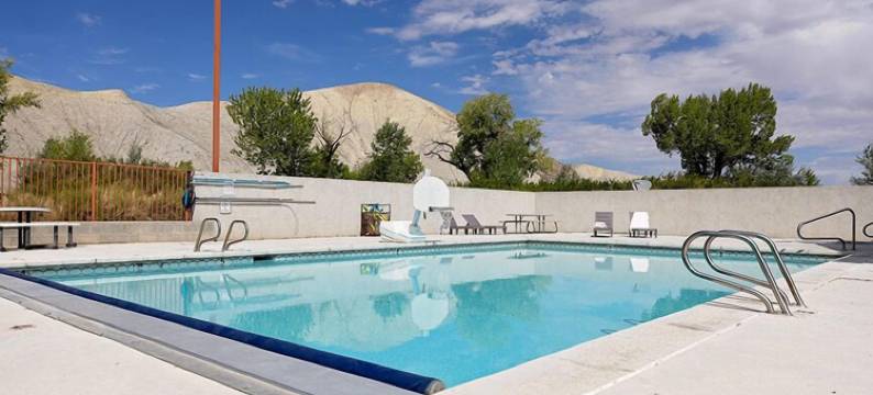 大教堂谷汽车旅馆(Cathedral Valley Inn)图片