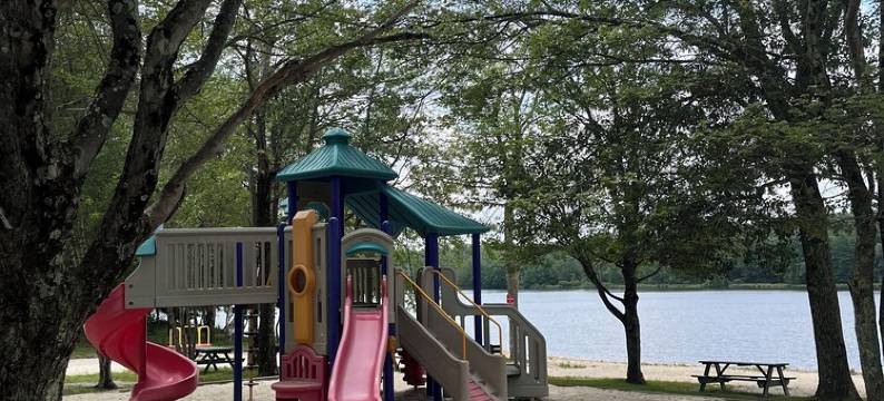 Cozy Lake Escape Near Ski Resort, Game Room Fireplace, Pet Friendly, Fenced Yard图片