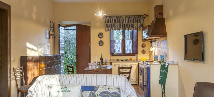 Apartment in Fermo with Heated Pool图片