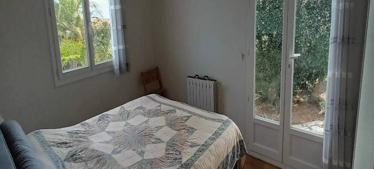 Villa near Les Etangs de Bages Lake图片