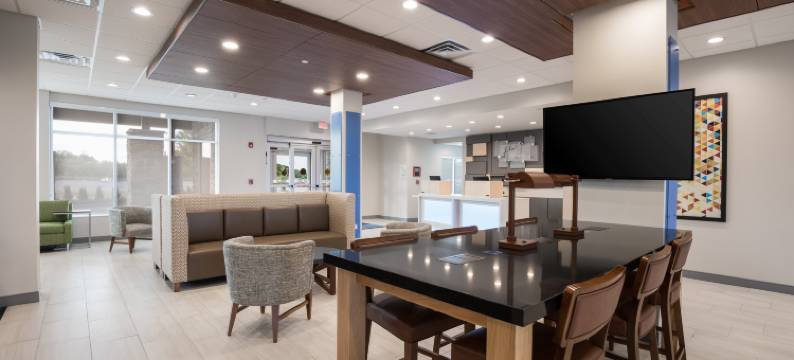 洲际酒店集团智选假日酒店及套房芝加哥 - 霍夫曼庄园(Holiday Inn Express & Suites CHICAGO - HOFFMAN ESTATES by IHG)图片