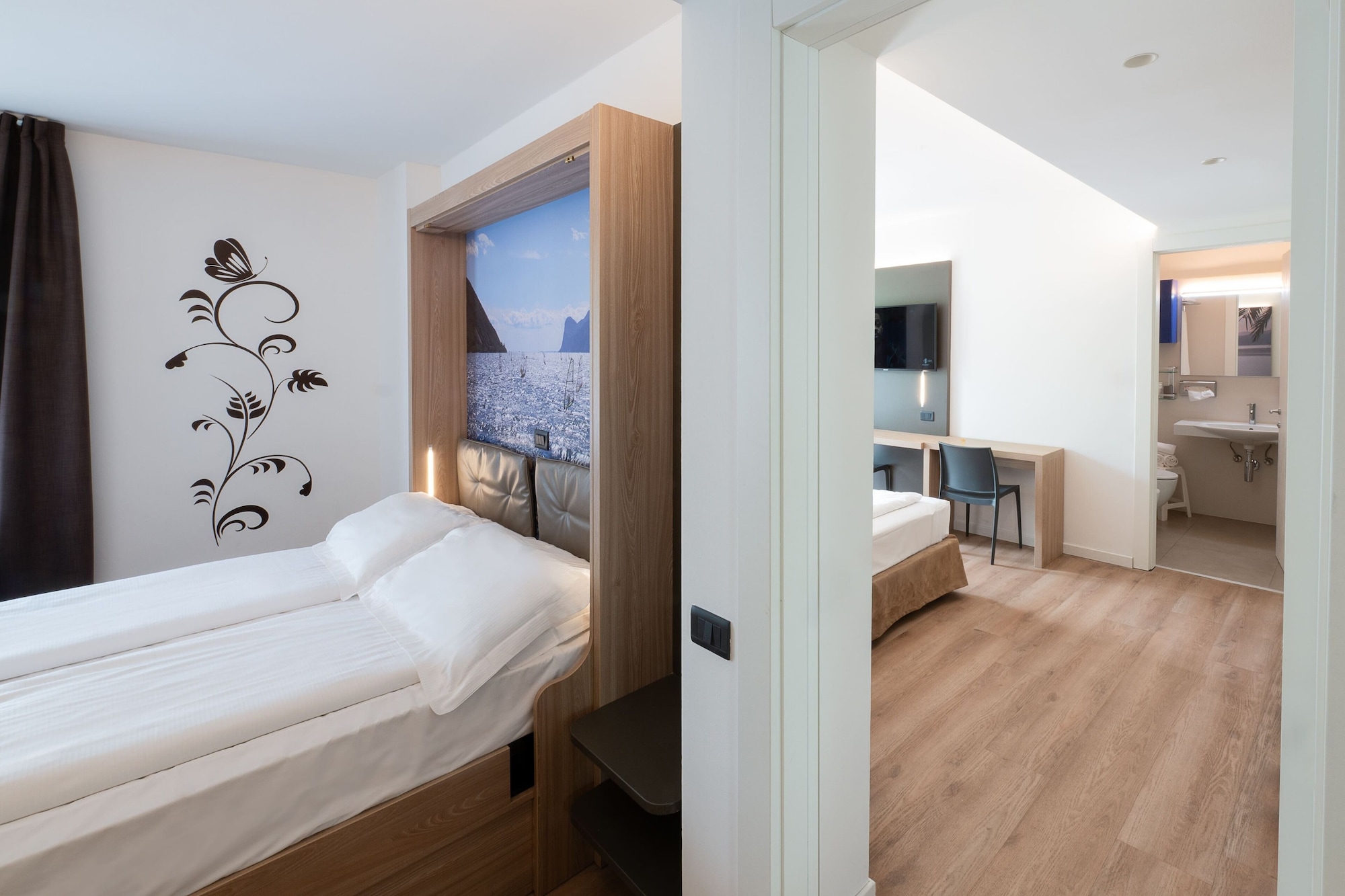 Ambassador Suite Hotel Hotel Overview