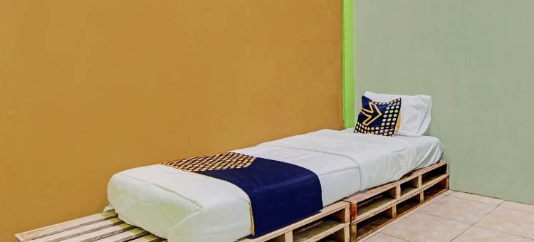 Hotel O 彭吉纳潘沙菲拉酒店，靠近穆斯塔明多柏迈1号住宅区(Hotel O Penginapan Syafira Near Perumahan Mustamindo Permai 1)图片