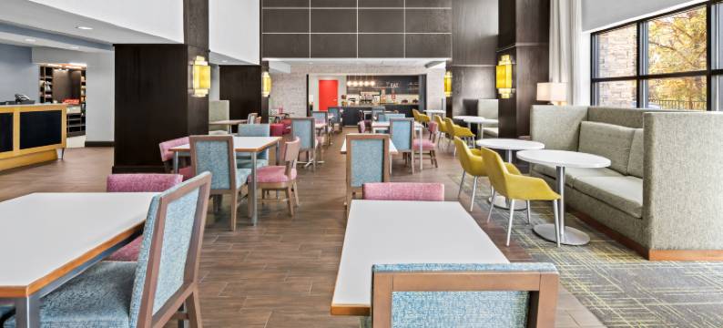 欢朋酒店及套房-坎普泉/安德鲁斯空军基地(Hampton Inn & Suites Camp Springs/Andrews AFB)图片