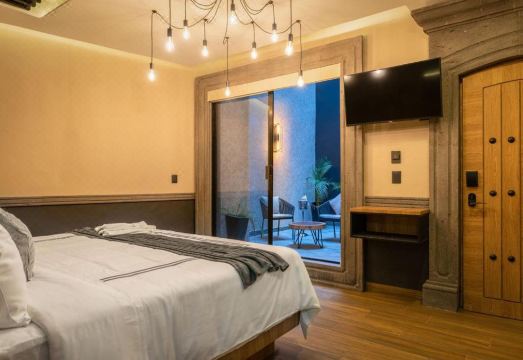 Hotel Patio Santiago Hotel Overview