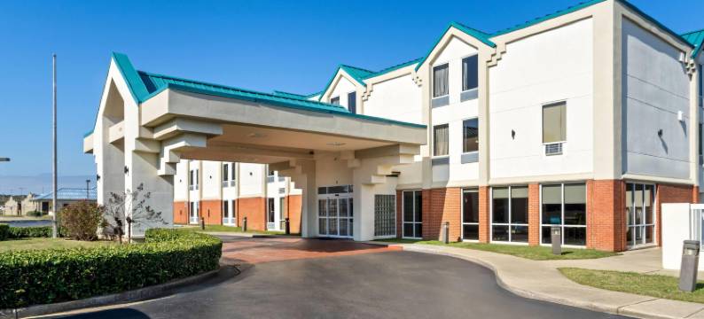 理奇兰戴斯套房酒店(Days Inn & Suites by Wyndham Ridgeland)图片