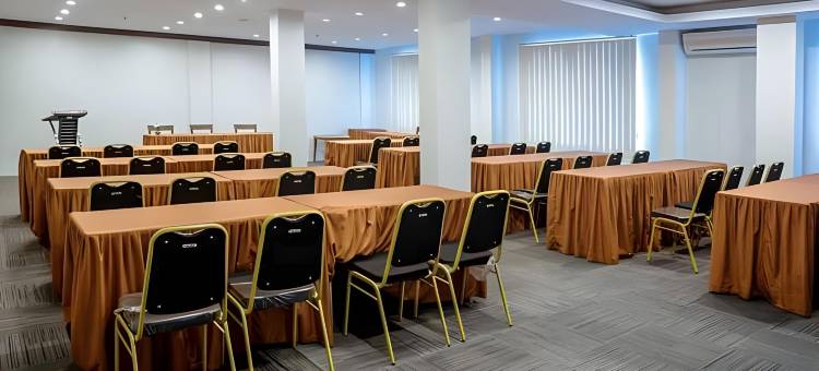 法沃尔霍特尔北干巴鲁市中心(Favor Hotel Pekanbaru City Center)图片