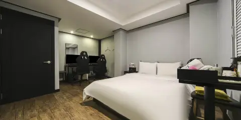 龍仁賈賈