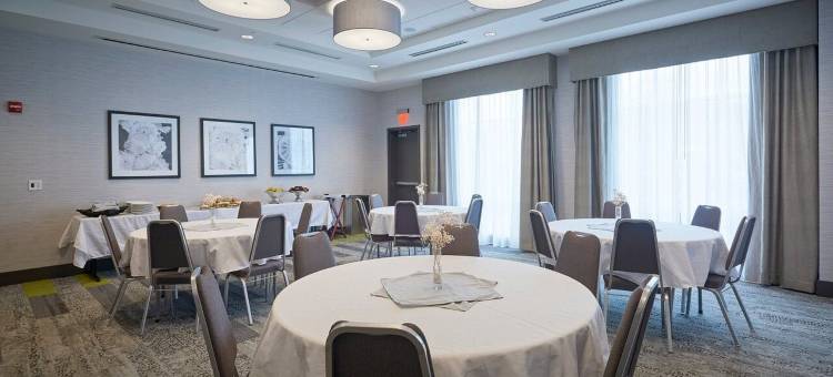 科宁市中心希尔顿花园酒店(Hilton Garden Inn Corning Downtown)图片