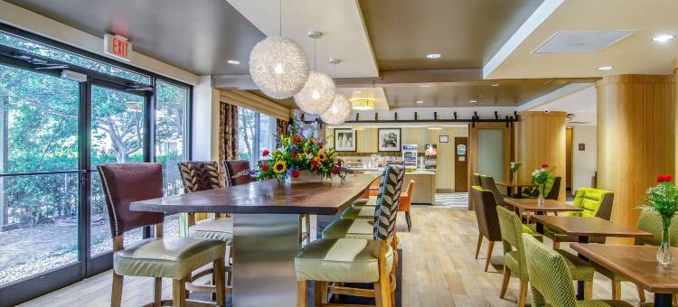 罗利城区舒适酒店(Comfort Inn Raleigh Midtown)图片