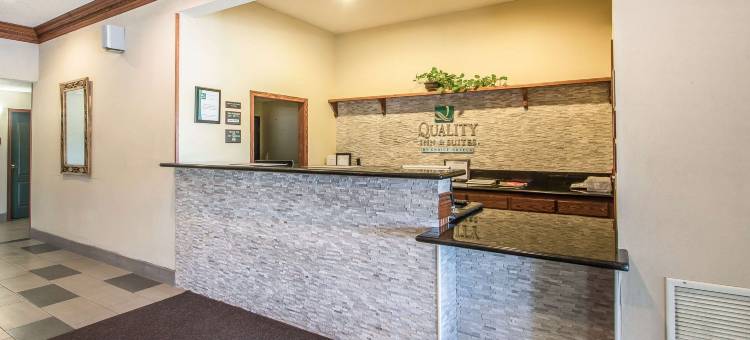 东特洛伊 I-43 品质酒店及套房(Quality Inn & Suites East Troy I-43)图片