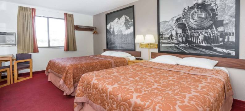 科罗拉多州大章克申速8酒店(Super 8 by Wyndham Grand Junction Colorado)图片