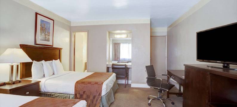 埃弗里特市中心Travelodge by Wyndham酒店(Travelodge by Wyndham Everett City Center)图片