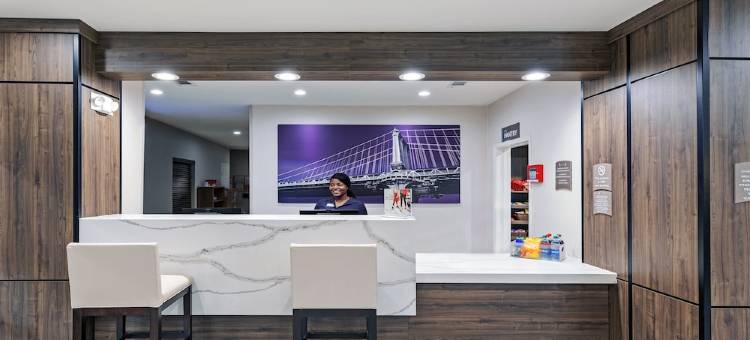 IAH机场东Staybridge Suites(Staybridge Suites IAH Airport East)图片