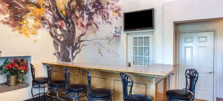 斯巴达华美达酒店(Ramada by Wyndham Sparta/At Speedway)图片