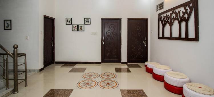 OYO 18272 兰波达尔酒店(Hotel Lambodar)图片