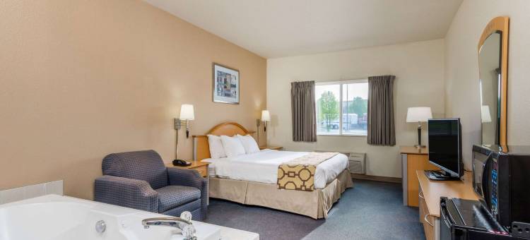 诺布尔斯维尔温德姆呗盟套房酒店(Baymont by Wyndham Noblesville)图片